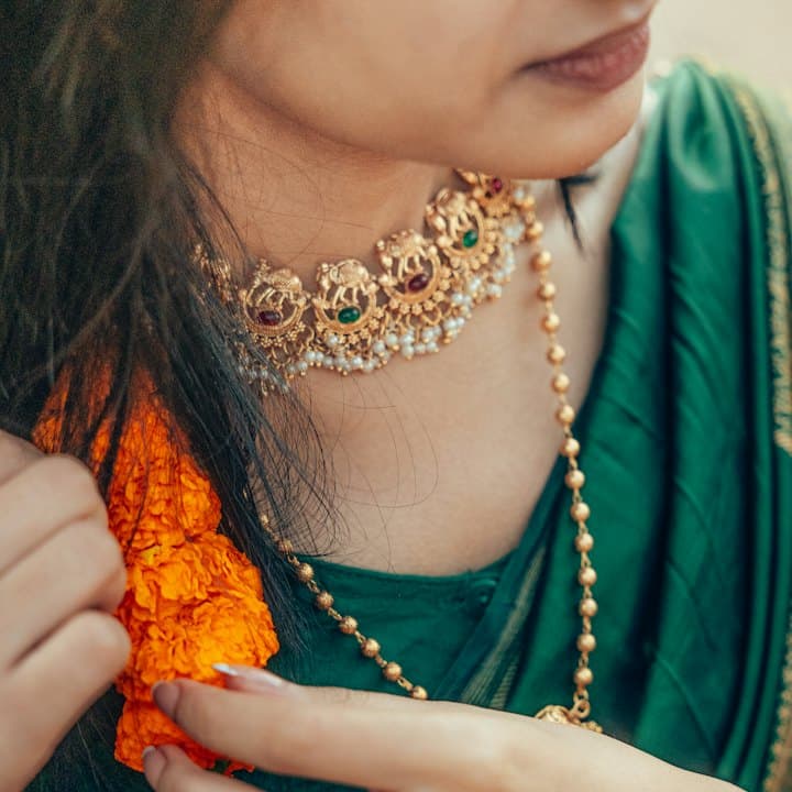 Handmade Maharashtrian Thushi Set (ठुशी व साज) by Saaj Alankaracha